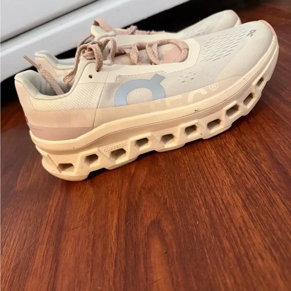 On Running Cream and Blue Sneakers - Picture 1 of 4